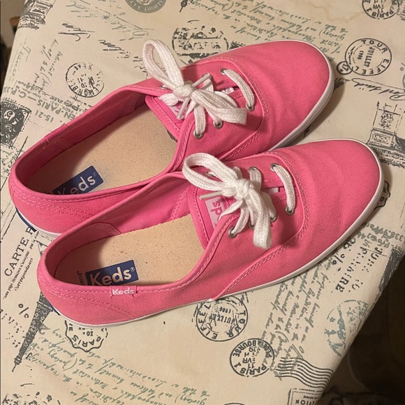 Keds Women's Bright Pink Lace-Up Sneakers - Picture 2 of 4